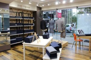 オーダースーツSADA 新宿南口店