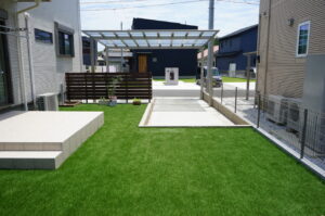 佐倉市で施工した住宅のタイルデッキ 